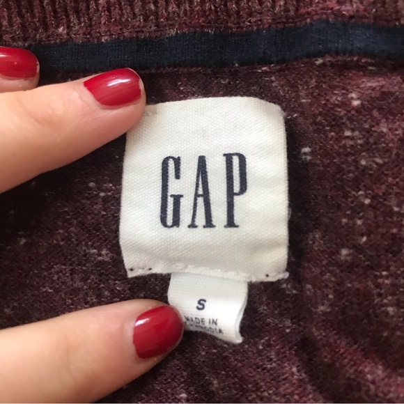 Gap mens maroon sweater size small. like new, never worn. - Picture 2 of 2